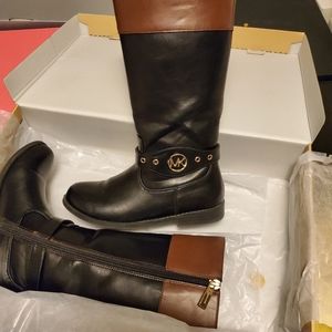 Michael Kors big kids size 2 boots
